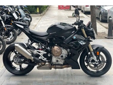 Shop 2021-2025 BMW S1000R Motorcycle Fairings - Black Canada