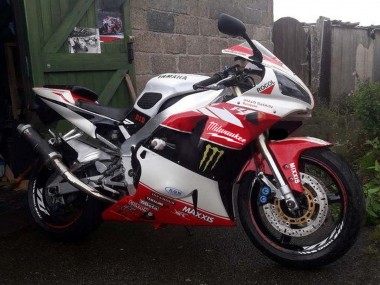 Shop 1998-1999 Yamaha YZF 1000 R1 Motorcycle Fairings - Red White Black Yellow Monster Milwaukee MAXXIS 11 Canada