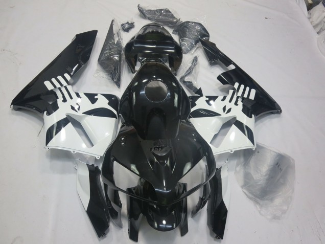 2005-2006 Gloss Black & Punisher Logo CBR600RR Fairings 2005-2006 Gloss Black & Punisher Logo CBR600RR Fairings